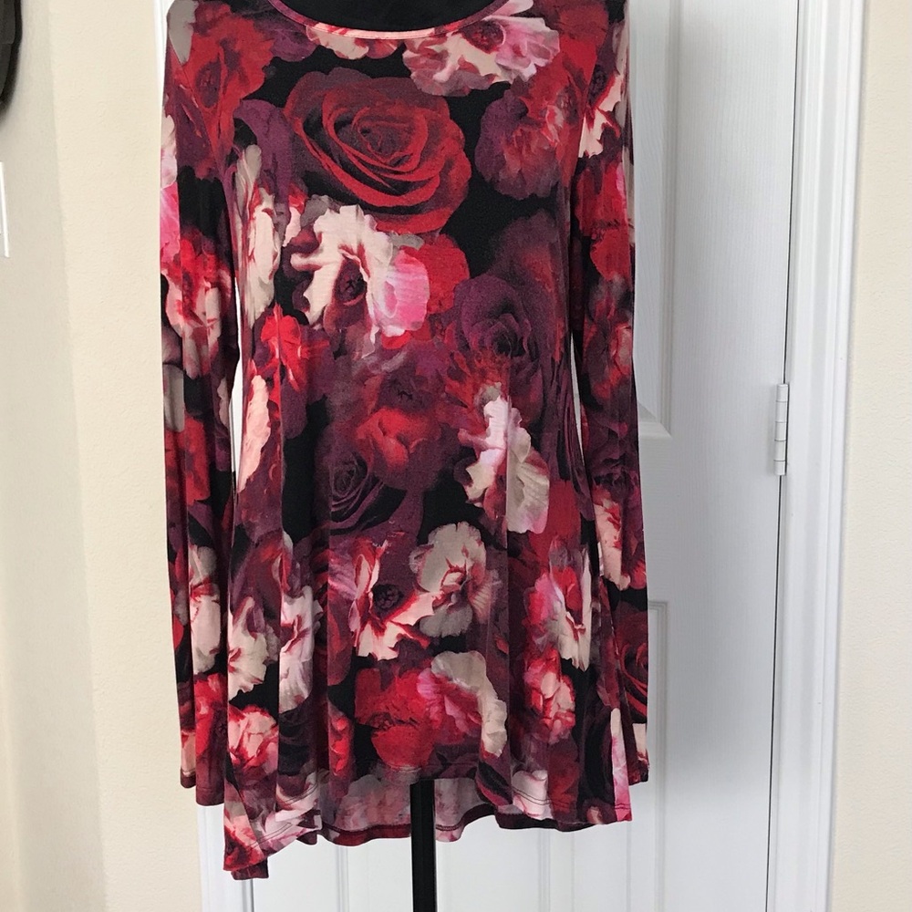 Cable & Gauge Lace-Up Floral Blouse - Black, Red, White, Purple